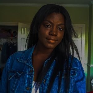 Meet your Posher, Simone